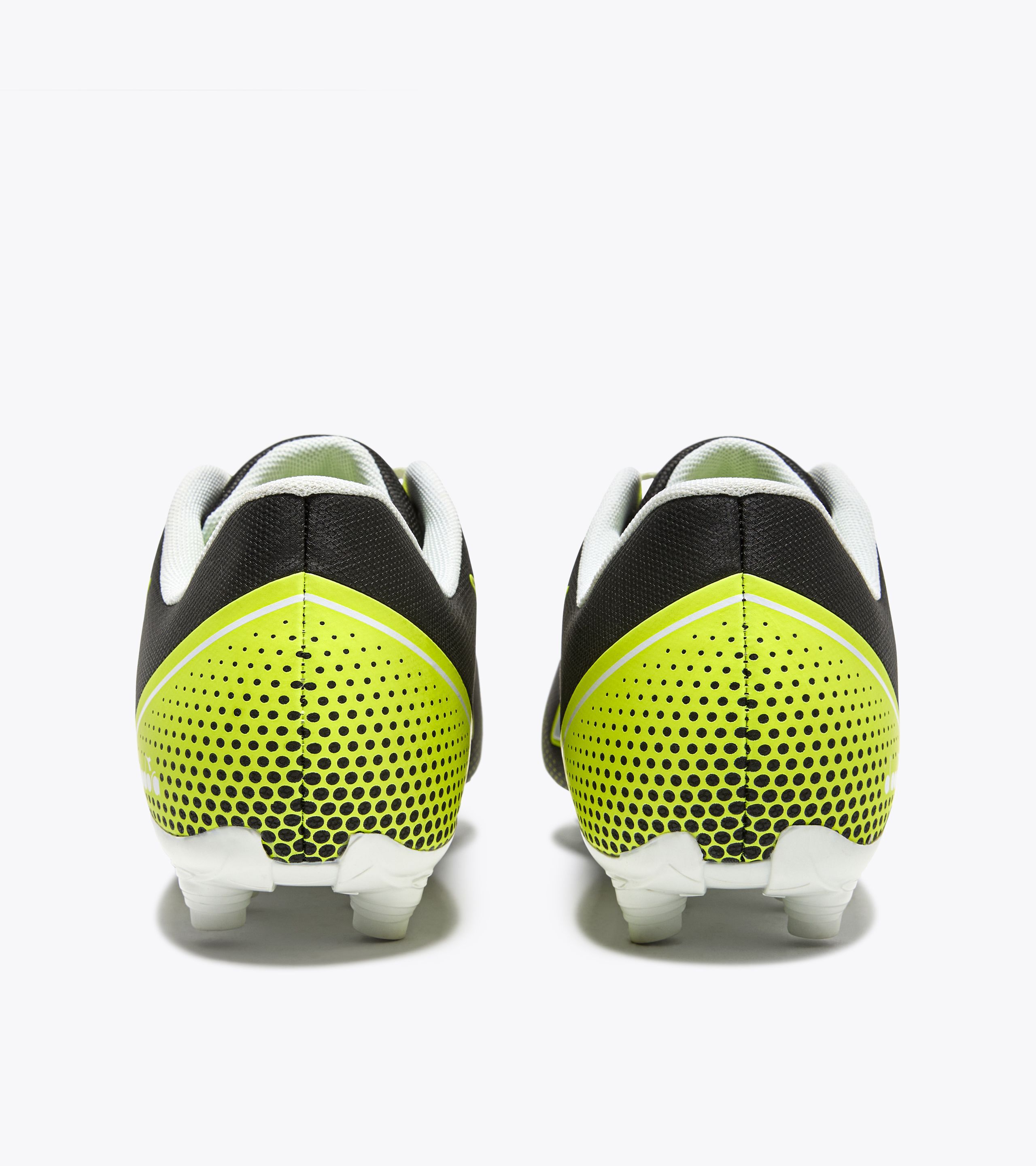 Order Diadora PICHICHI 7 MG14 Sepatu Bola 101.180709_C3740