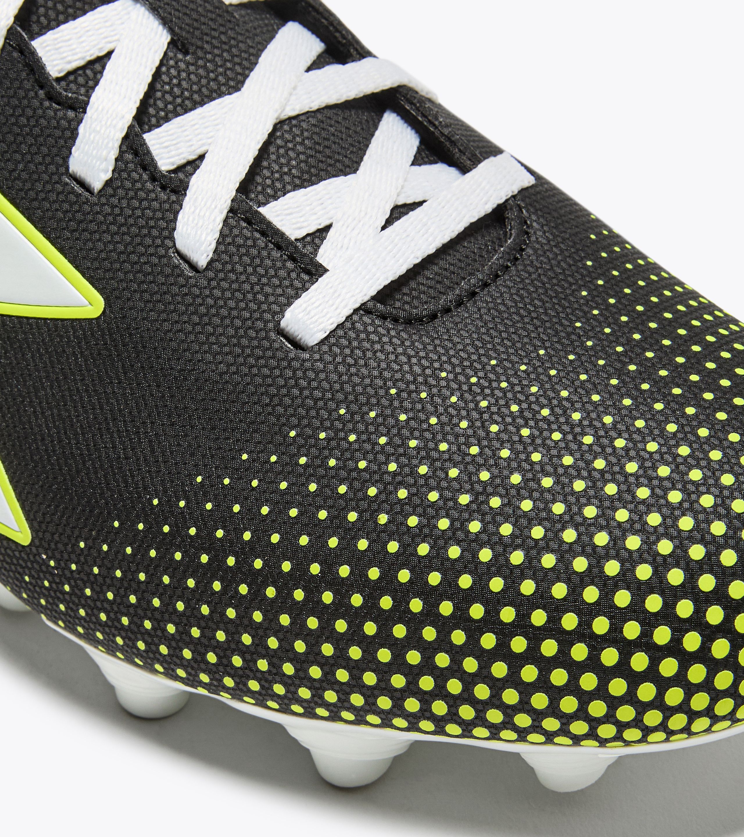 Lookbook Diadora PICHICHI 7 MG14 Sepatu Bola 101.180709_C3740