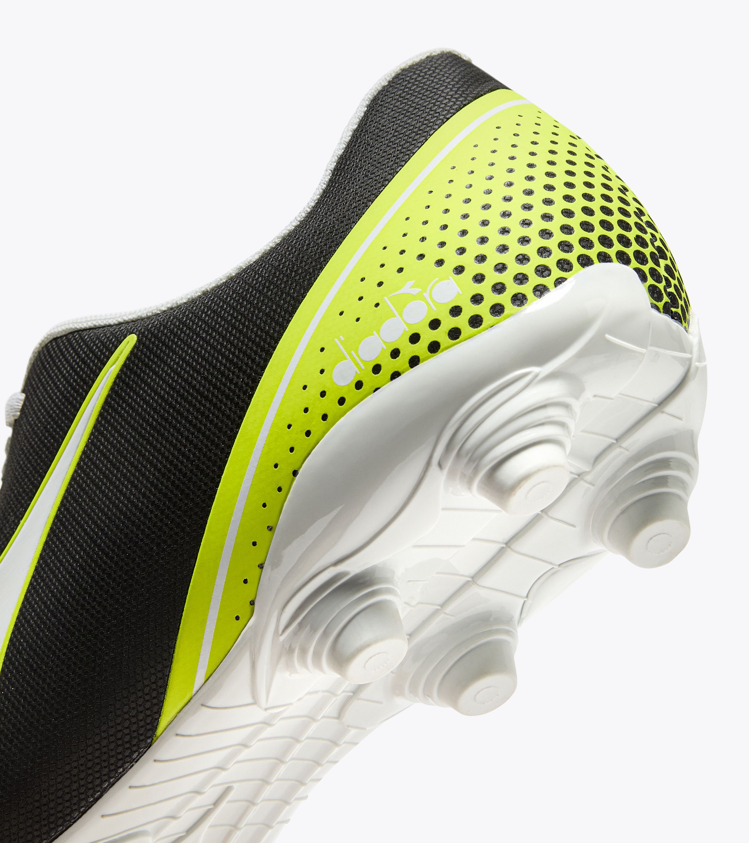 Shop Diadora PICHICHI 7 MG14 Sepatu Bola 101.180709_C3740