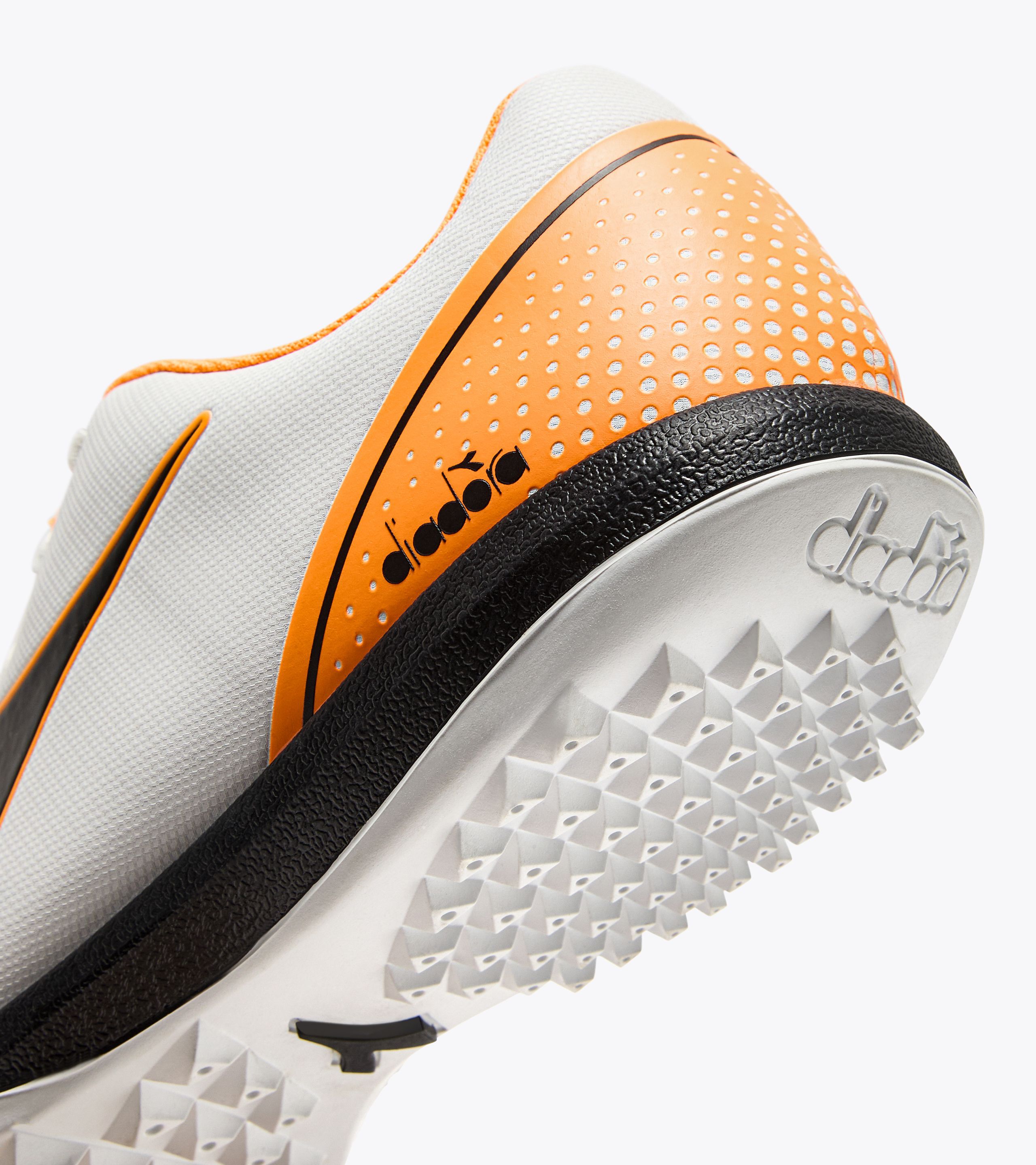 Shop Diadora PICHICHI 7 TFR（ディアドラ ピチーチ7 TFR） 101.180710_D1163