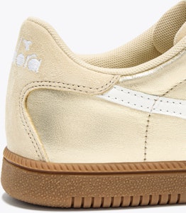 Diadora TRAINER METALLIC Sepatu Sneakers Wanita Emas 501.181987_25031 Purchase Diadora TRAINER METALLIC Sepatu Sneakers Wanita Emas 501.181987_25031