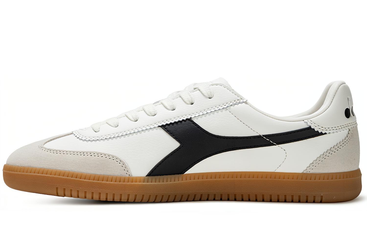 Diadora White Low-Top Stylish Skate Shoes, Slip-Resistant & Durable. 501.C56938N0142