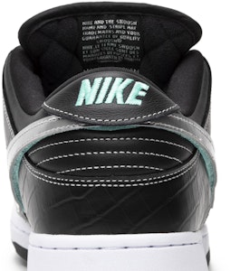Diamond Supply Co. x Nike SB Dunk Low Pro 'Berlian Hitam' BV1310-001 Sizing Diamond Supply Co. x Nike SB Dunk Low Pro 'Berlian Hitam' BV1310-001