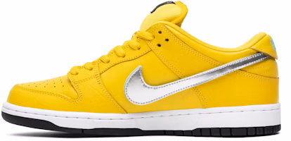 Diamond Supply Co. x Nike SB Dunk Low Pro 'Canary Diamond' (Keluarga & Rakan) BV1310-700 Lookbook Diamond Supply Co. x Nike SB Dunk Low Pro 'Canary Diamond' (Keluarga & Rakan) BV1310-700