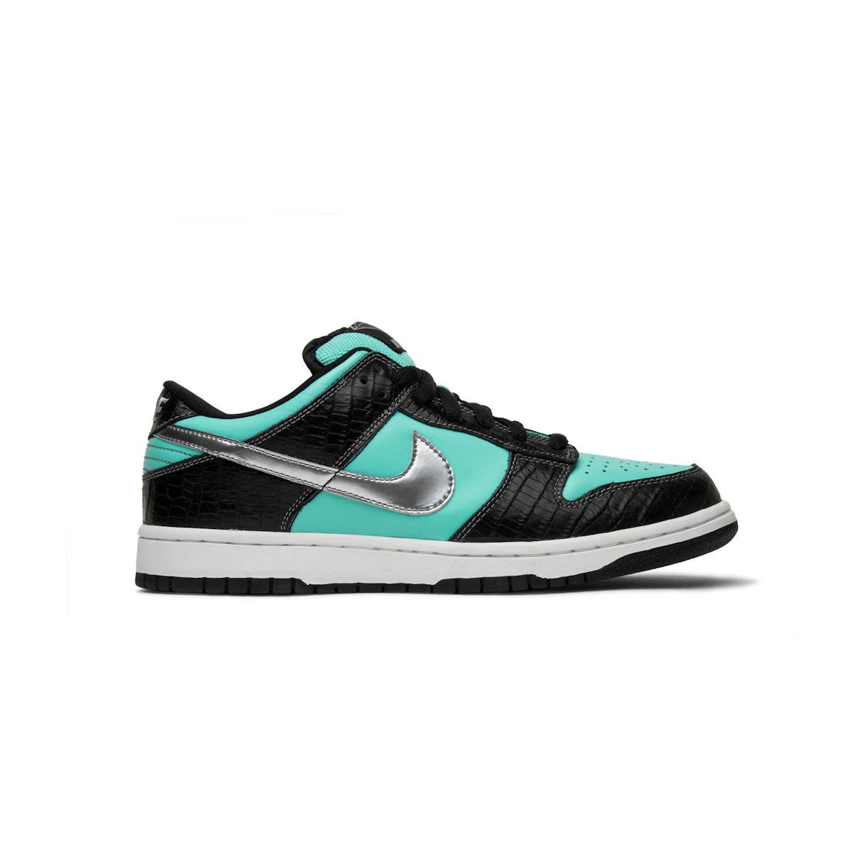Buy Diamond Supply x Nike SB Dunk Low Pro 'Tiffany' 304292-402