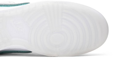 Diamond Supply Co. x Nike SB Dunk Low Pro 'White Diamond' Putih BV1310-100 Purchase Diamond Supply Co. x Nike SB Dunk Low Pro 'White Diamond' Putih BV1310-100