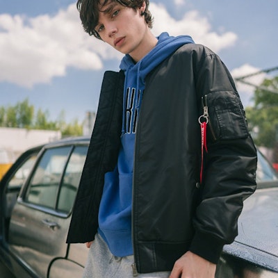 迪克斯黑色學院風夾克,亮色羅紋飾邊 DK007003CC2 Purchase 迪克斯黑色學院風夾克,亮色羅紋飾邊 DK007003CC2