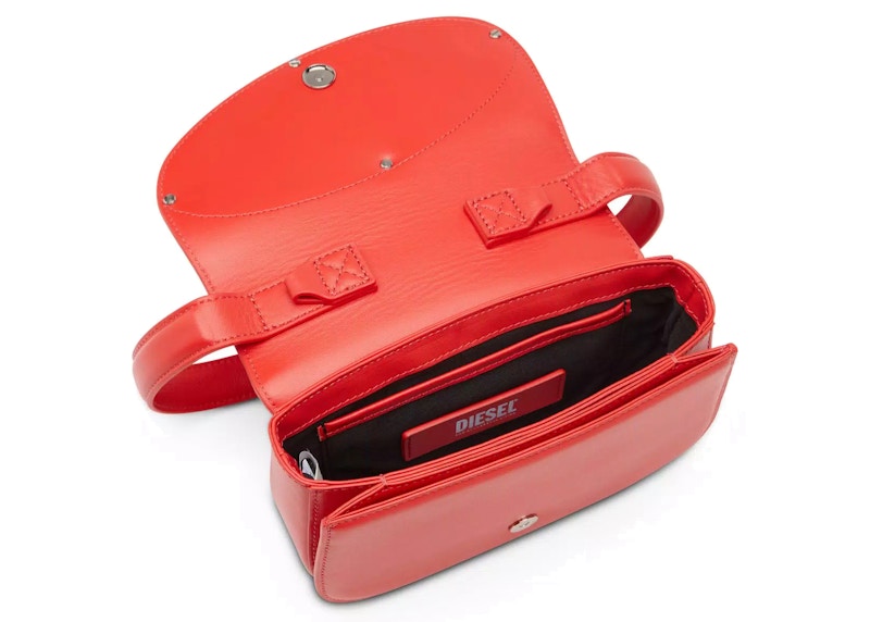 Lookbook Tas Bahu Diesel 1DR Kulit Nappa Merah