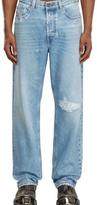 DIESEL 經典藍色割破細節牛仔褲破洞設計. A0356409J80-01 Shop DIESEL 經典藍色割破細節牛仔褲破洞設計. A0356409J80-01