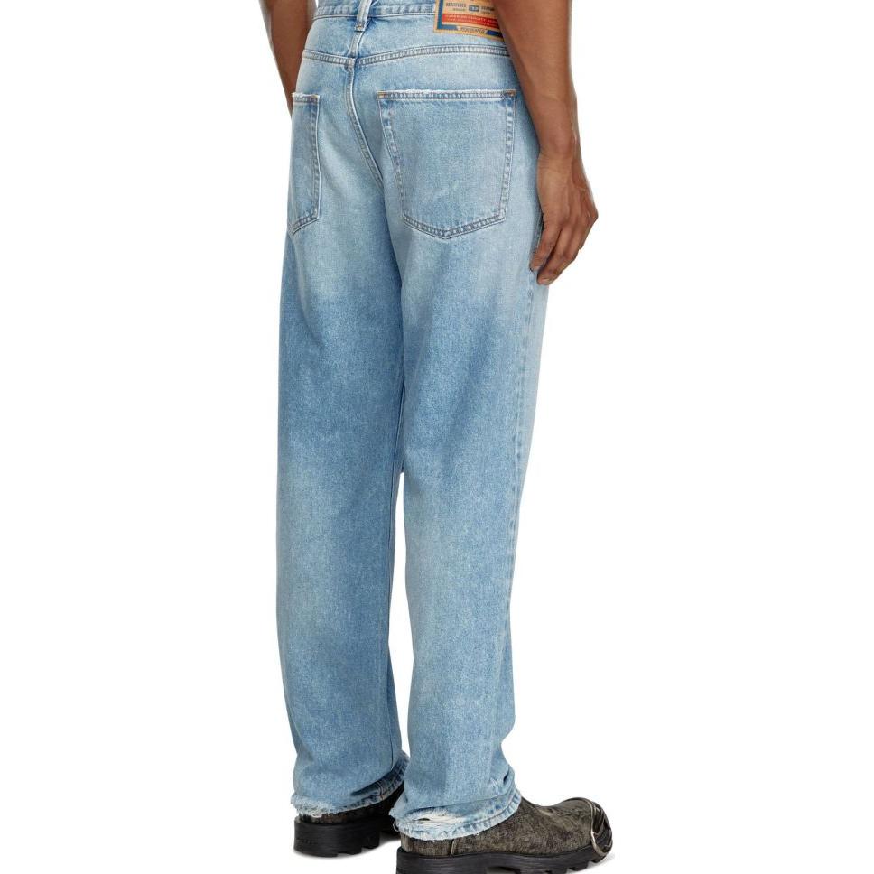 Purchase DIESEL 經典藍色割破細節牛仔褲破洞設計. A0356409J80-01