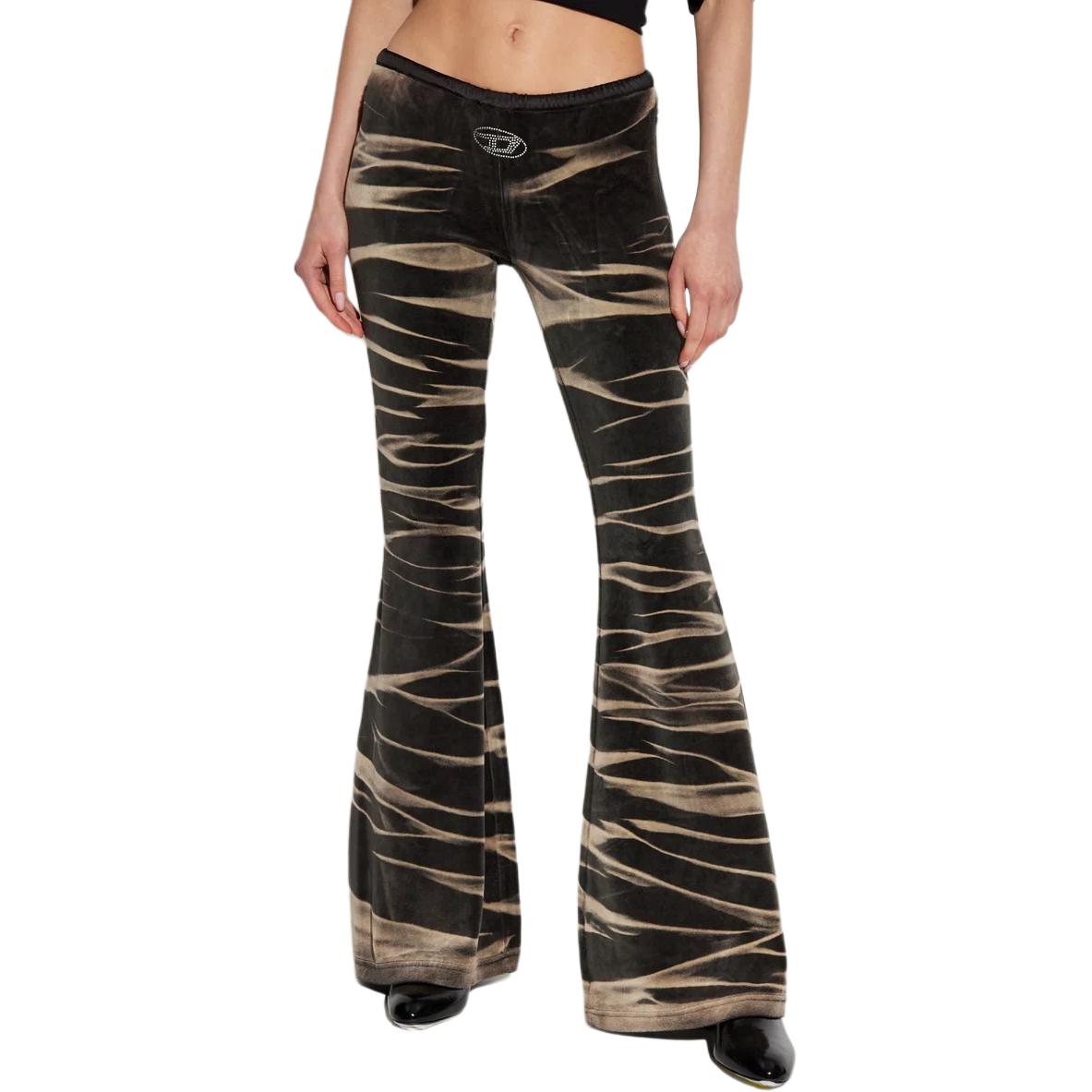 Shop DIESEL 低腰印花喇叭休闲裤 黑色 A140990BNDT-93R