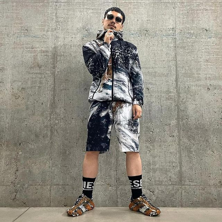 Purchase DIESEL Jaket Bertudung Bercetak dengan Poket Sisi - Pelbagai Warna A105840AJAE-9XXA