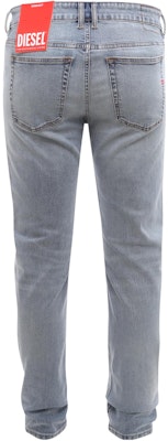 DIESEL 直筒牛仔褲附可拆卸皮帶 A03595069YX01 Lookbook DIESEL 直筒牛仔褲附可拆卸皮帶 A03595069YX01