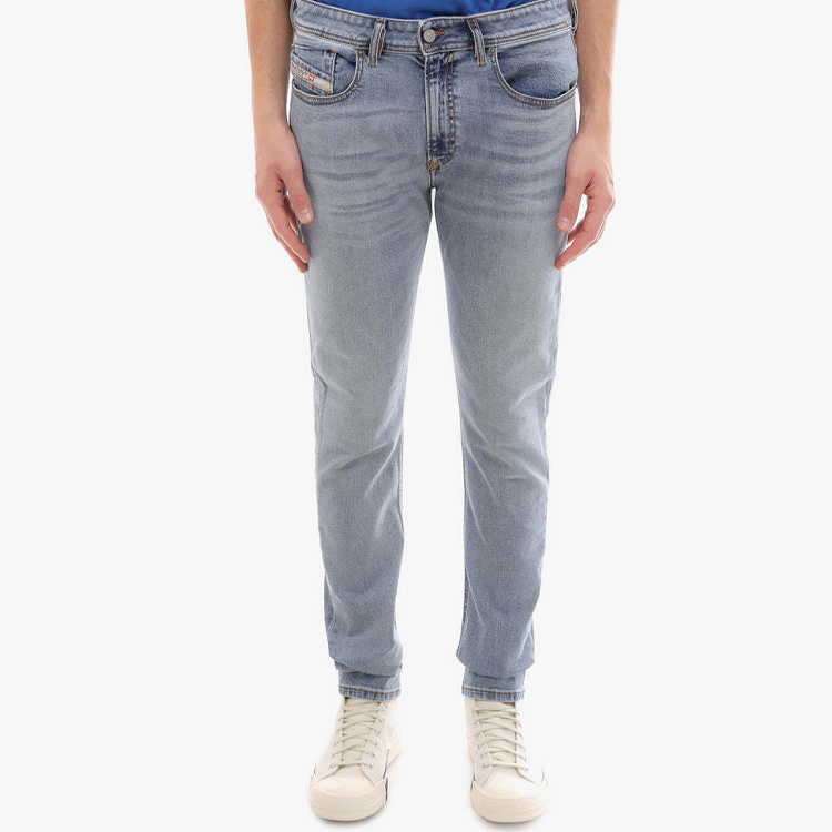 Purchase DIESEL 直筒牛仔褲附可拆卸皮帶 A03595069YX01