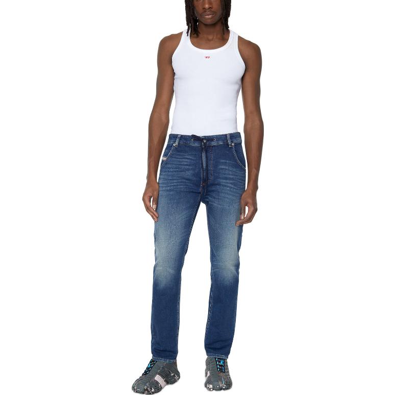 Lookbook DIESEL FW22 Krooley 藍色低腰寬鬆直筒牛仔褲 A01897068AZ-01