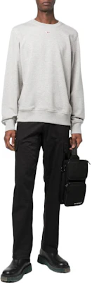 Diesel FW22 OVAL-D 灰色極簡風標誌圓領衛衣 A040750BAWT-9CB Lookbook Diesel FW22 OVAL-D 灰色極簡風標誌圓領衛衣 A040750BAWT-9CB