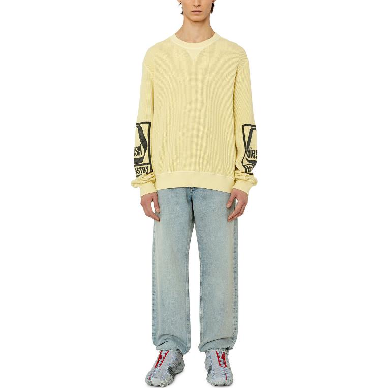 Lookbook DIESEL FW22 Yellow Letter Print Crewneck Long Sleeve Sweatshirt Men A087050BKAA-21G