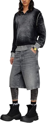 DIESEL FW24 Washed Faded 3/4 Denim Shorts with Zipper Closure - Gray A14072007X3-02 Shop DIESEL FW24 Washed Faded 3/4 Denim Shorts with Zipper Closure - Gray A14072007X3-02