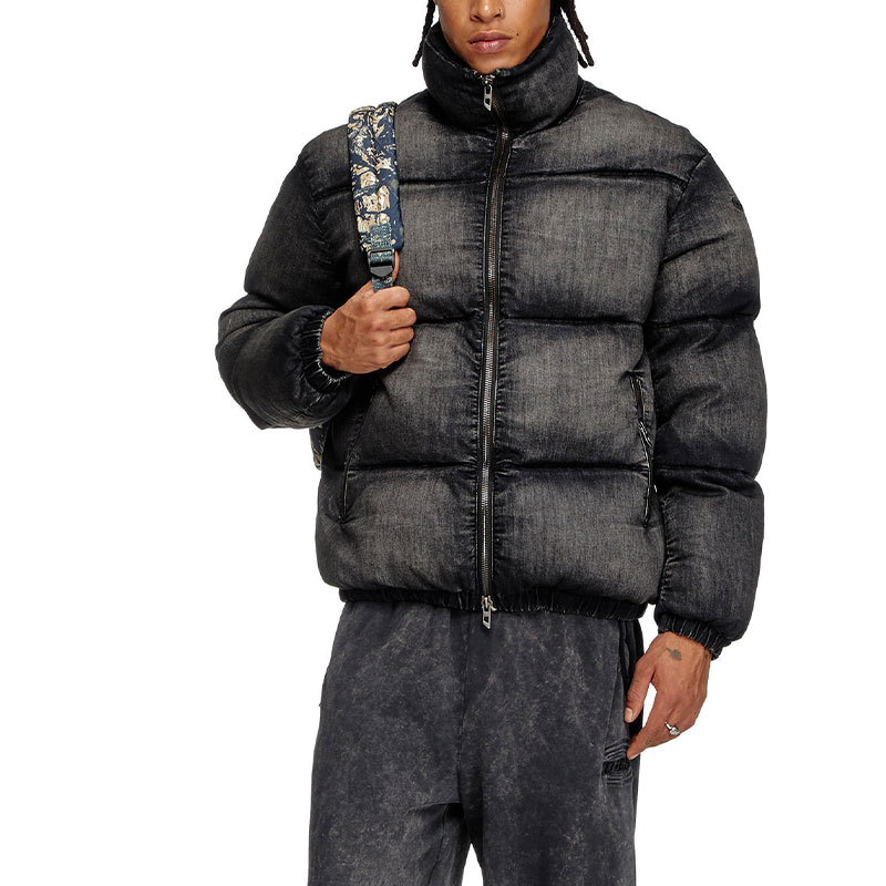 Lookbook DIESEL FW24 漸層高領長袖羽絨外套 男女款 黑色 A160770ABCB-02