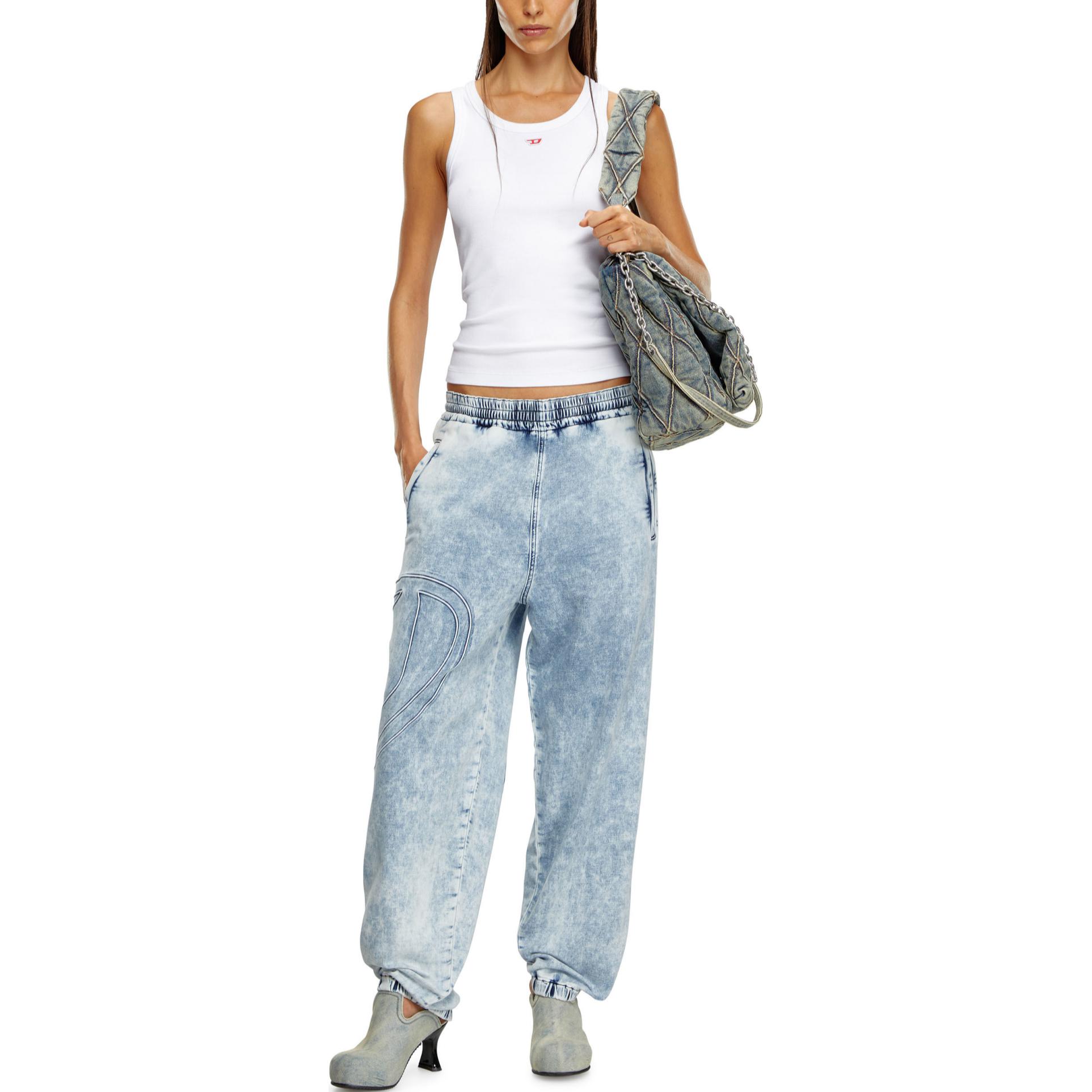 DIESEL Logo Elastic Waist Tapered Washed Denim Jeans Unisex Light Blue. A149630CBDN-01 圖 4