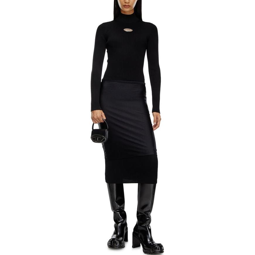 Lookbook DIESEL OVAL-D Logo Metálico Negro Suéter de Cuello Alto Manga Larga Mujer A141870DLAX-9XX