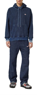 DIESEL SS22 蓝色标志长袖连帽衫. A0393909C3-001 Lookbook DIESEL SS22 蓝色标志长袖连帽衫. A0393909C3-001