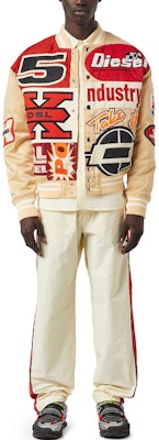 DIESEL SS22 Retro Printed Patch Bomber Jacket Beige Jaket Lelaki. A04982RBBAG-7DV Lookbook DIESEL SS22 Retro Printed Patch Bomber Jacket Beige Jaket Lelaki. A04982RBBAG-7DV