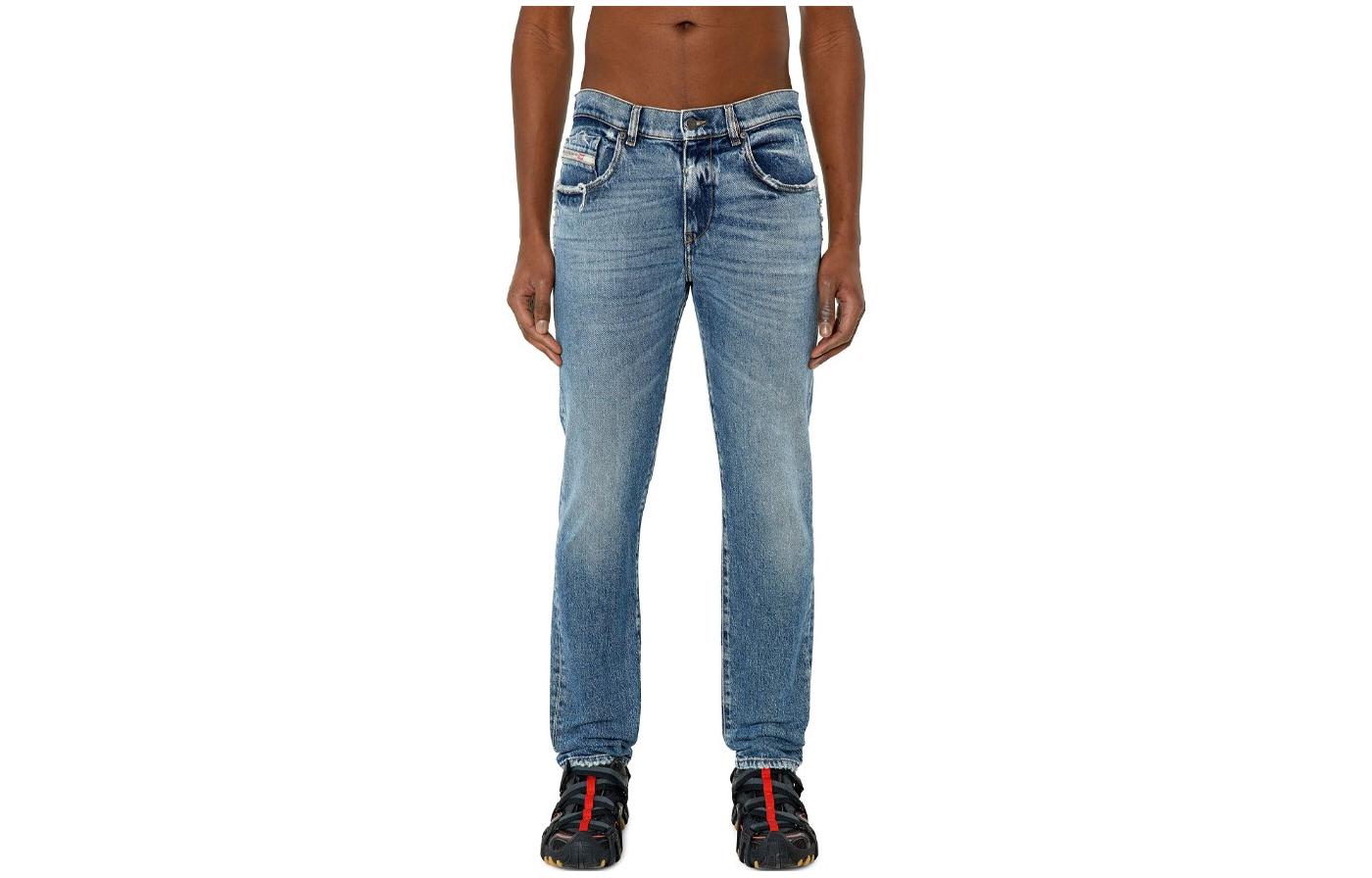 DIESEL SS23  Slim Fit Washed Button Jeans in Blue. A0356209F1601 圖 2