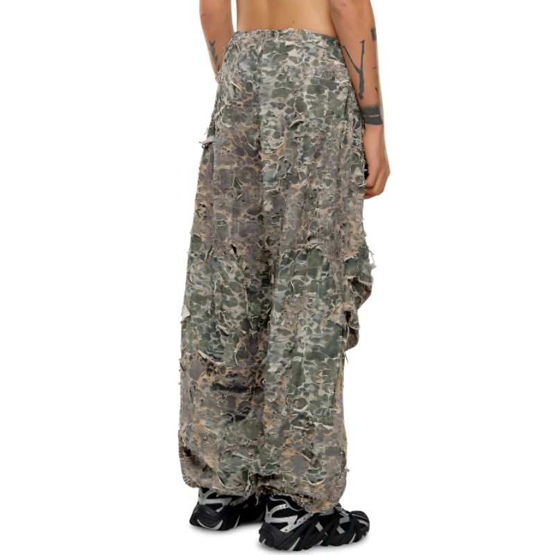 Shop DIESEL SS24 Seluar Santai Lelaki Corak Camo Kelabu/Hijau dengan Poket. A135090AJBU-9DBA