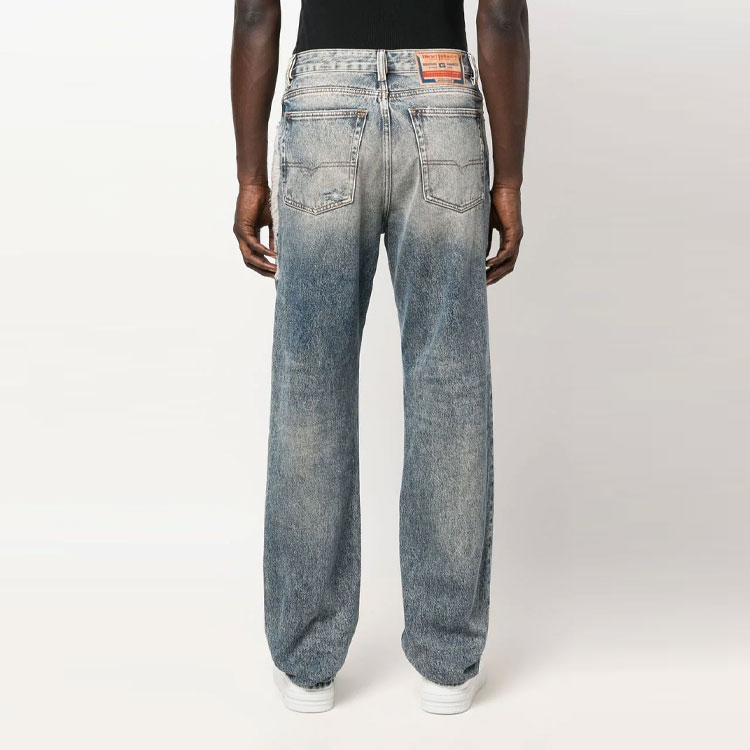 DIESEL Vintage Straight Leg Jeans Blue for Men A0358809E1001 圖 4