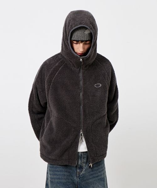 Lookbook DIMITRI BLACK Balaclava Slash Hood Zip-Up Sherpa Fleece Charcoal VBE8TH02CH