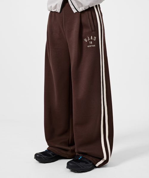 DIMITRI BLACK VLAD One-Tuck Curved Track Sweatpants_Brown VBF1PL01BR