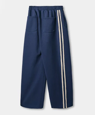 DIMITRI BLACK VLAD One Tuck Curved Track Sweatpants - Navy VBE8PL01NY Lookbook DIMITRI BLACK VLAD One Tuck Curved Track Sweatpants - Navy VBE8PL01NY