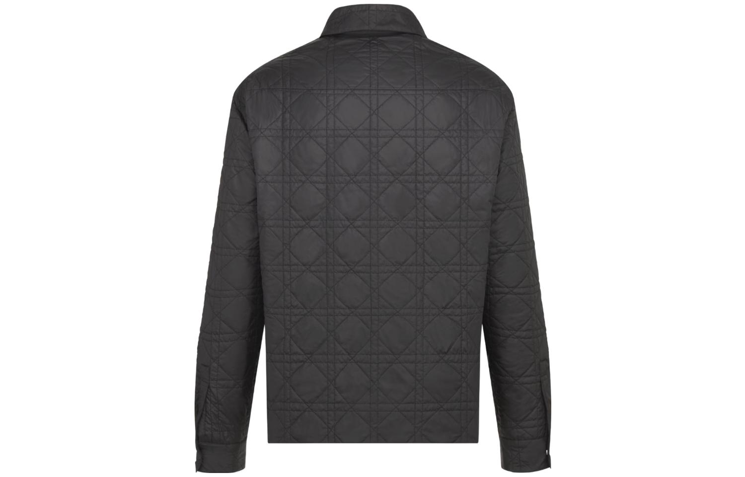 Lookbook DIOR Chaqueta Negra de un Solo Botón con Cuello con Logo y Mangas Largas. 313C509AA767-C900