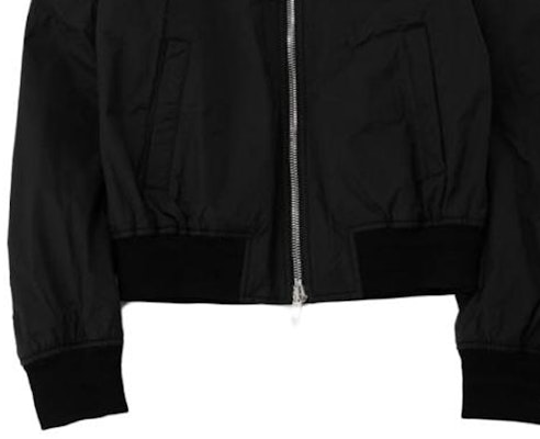 DIOR 黑色拉鍊長袖外套 SS23 系列。 923C441A4560-982 Sizing DIOR 黑色拉鍊長袖外套 SS23 系列。 923C441A4560-982