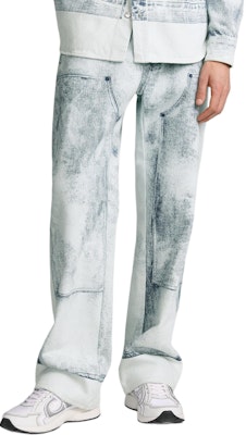 DIOR Jeans Denim Biru Flared dengan Desain Print Workwear. 383D010H379-XC585 Shop DIOR Jeans Denim Biru Flared dengan Desain Print Workwear. 383D010H379-XC585