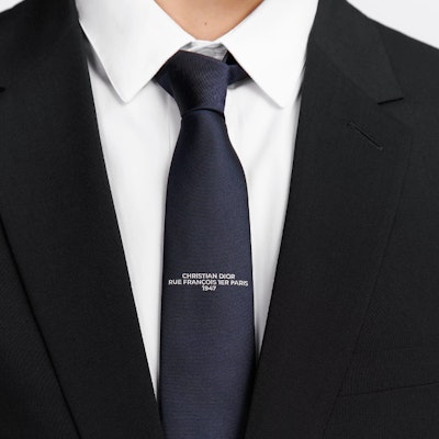 DIOR Blue Silk Tie with Logo Design. 41C1047B0914_C580 Shop DIOR Blue Silk Tie with Logo Design. 41C1047B0914_C580