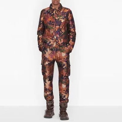 DIOR Jaket Zip Teknik Kamuflaj Jacquard Pelbagai Warna. 143C402A5336-C682 Shop DIOR Jaket Zip Teknik Kamuflaj Jacquard Pelbagai Warna. 143C402A5336-C682