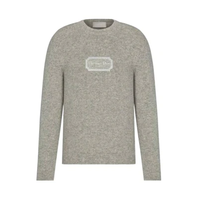 DIOR Cashmere Sweater with Embroidered Christian Dior Couture Logo. 243M645AT474-C880