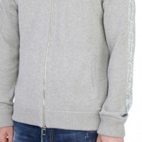 DIOR Sweater Rajut Abu-Abu dengan Kerah Tinggi, Garis Samping & Ritsleting Kasual. 113M223AT187-C885 Sizing DIOR Sweater Rajut Abu-Abu dengan Kerah Tinggi, Garis Samping & Ritsleting Kasual. 113M223AT187-C885