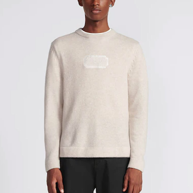 Shop DIOR Sweater Rajutan Cashmere Dengan Logo Bordir. 243M645AT474-C680