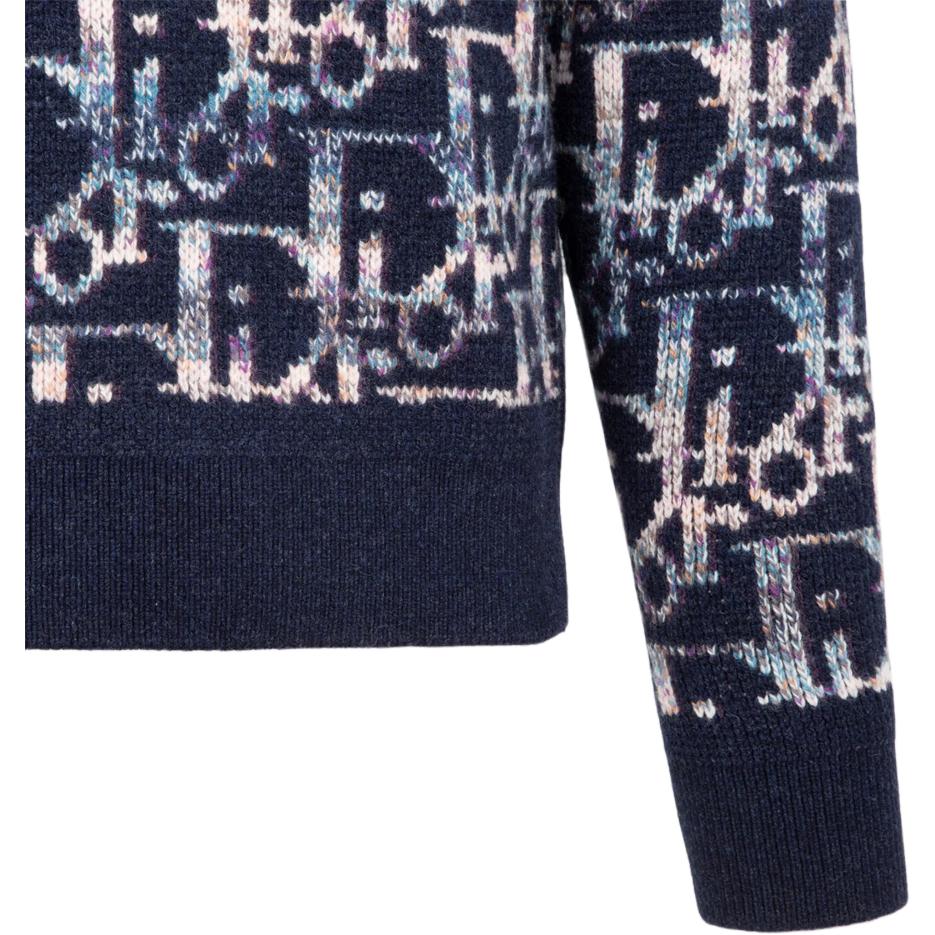 Sizing DIOR  Navy Blue All-Over Letter Print Crewneck Sweater. 193M638AT344-C574