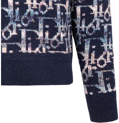 DIOR Navy Blue All-Over Letter Print Crewneck Sweater. 193M638AT344-C574 Sizing DIOR Navy Blue All-Over Letter Print Crewneck Sweater. 193M638AT344-C574