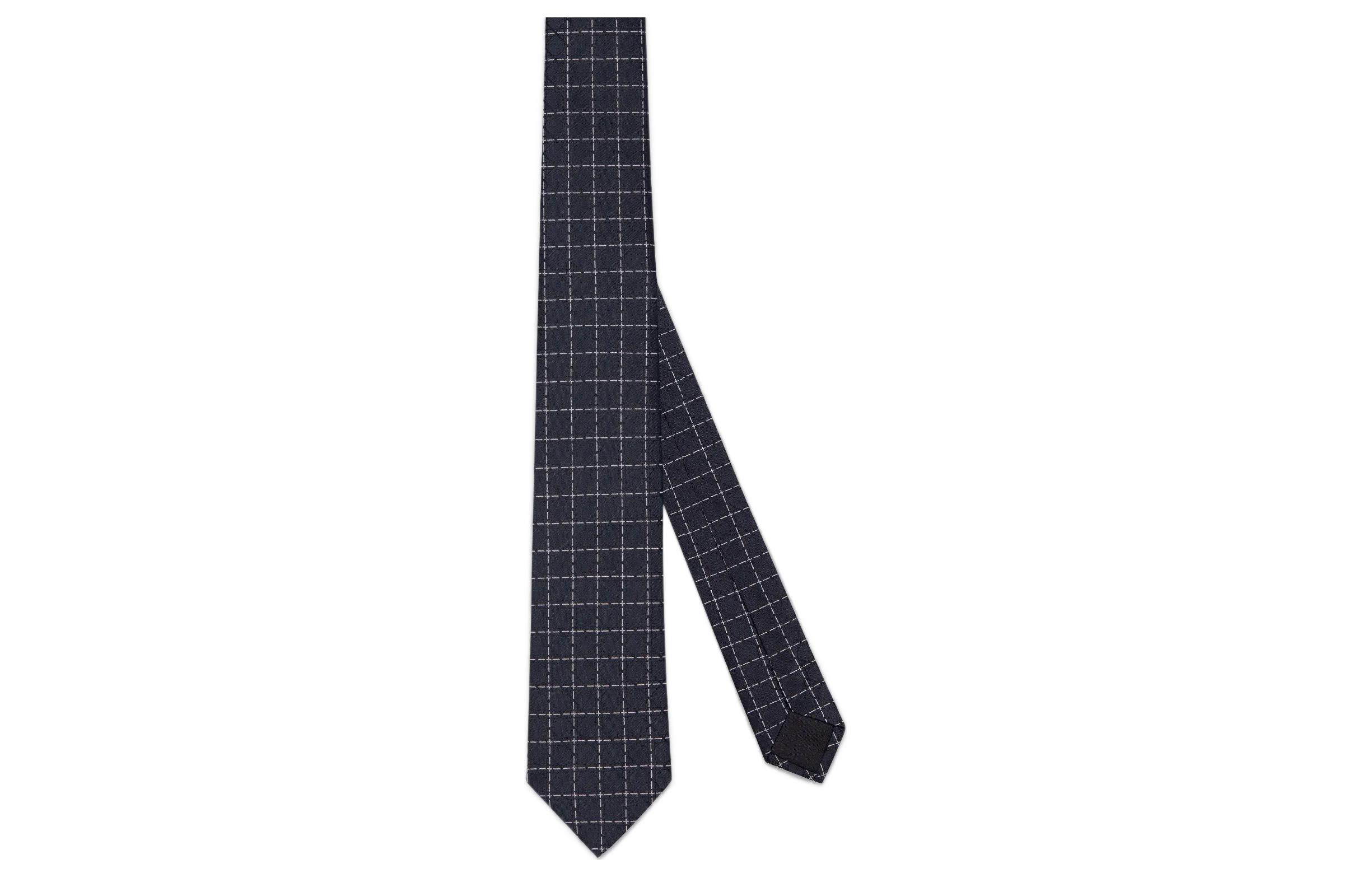 Order DIOR  Navy Blue Checkered Business Casual Tie. 31C1047B0771-C588