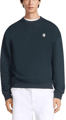 DIOR 深藍色圓領衛衣,純色設計,刺繡標誌。 393J674A0531-C588 Shop DIOR 深藍色圓領衛衣,純色設計,刺繡標誌。 393J674A0531-C588