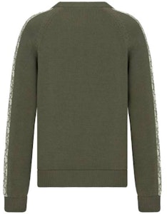 Dior Oversized Crewneck Knit Sweater Hijau Tentera 113M638AT187-C686 Lookbook Dior Oversized Crewneck Knit Sweater Hijau Tentera 113M638AT187-C686