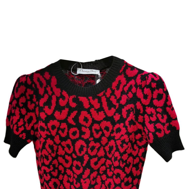 Shop 디올 레드 레오파드 프린트 반팔 니트 상의. 144S73AM067-0018