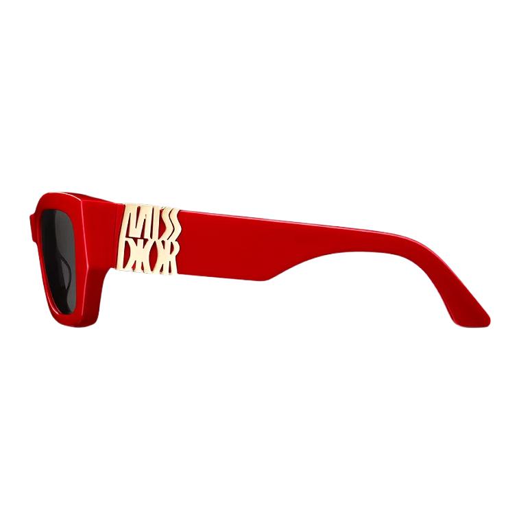 Shop DIOR Cermin Mata Merah Square dengan Logo Huruf Emas. MISSS1FXR_35A0