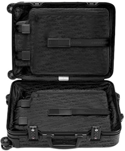 Maleta de Cabina Negra Dior y RIMOWA Lookbook Maleta de Cabina Negra Dior y RIMOWA