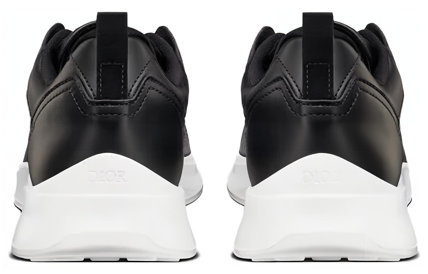 Purchase Dior B25 Runner Black Smooth Calfskin Oblique Jacquard 3SN299ZIR_H965